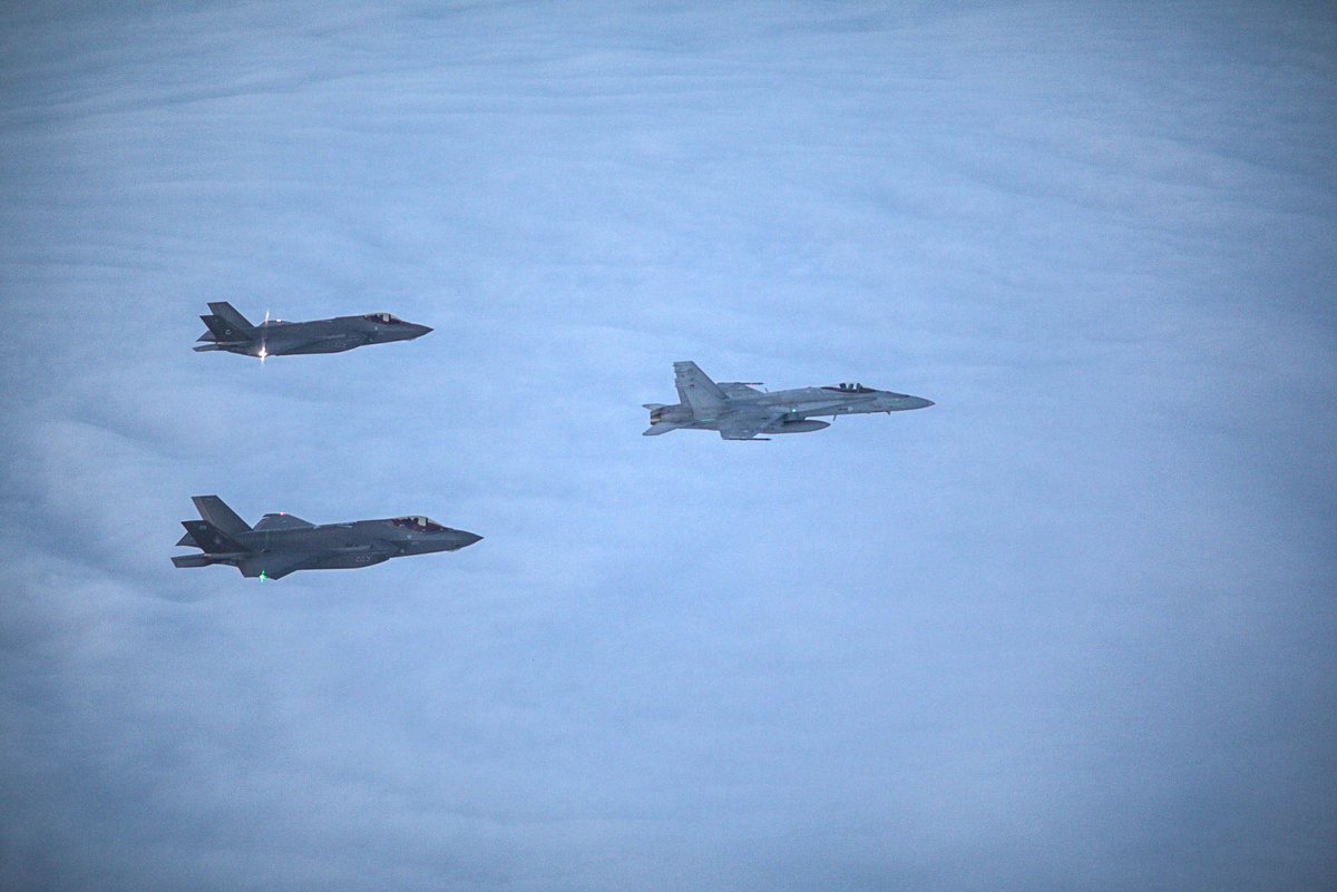 FinnishAirForce's tweet photo. The Finnish Defence Forces' F-35A fighter jets JF-509 and JF-511 arrived at the Lapland Air Wing in Rovaniemi on 23 October at 5:56 pm. This marks the 2nd delivery of new fighter jets to Finland. A total of four 🇫🇮 F-35s have now arrived in Finland.

➡️ https://t.co/JkvImOJkAH https://t.co/A0dt0C7Vc2