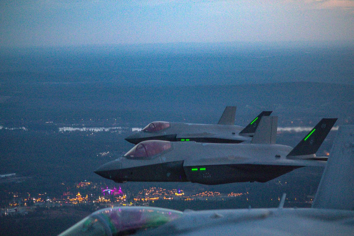 FinnishAirForce's tweet photo. The Finnish Defence Forces' F-35A fighter jets JF-509 and JF-511 arrived at the Lapland Air Wing in Rovaniemi on 23 October at 5:56 pm. This marks the 2nd delivery of new fighter jets to Finland. A total of four 🇫🇮 F-35s have now arrived in Finland.

➡️ https://t.co/JkvImOJkAH https://t.co/A0dt0C7Vc2