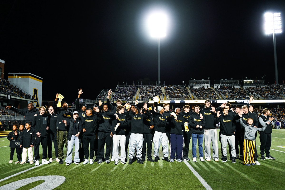 AppStateMBB's tweet photo. Great night at The Rock!

Was an honor to be recognized on the field during the game. And it got pretty crowded afterward thanks to @AppStateFB’s big OT win over JMU!

#GoApp #TakeTheStairs https://t.co/dapZ43J24Y