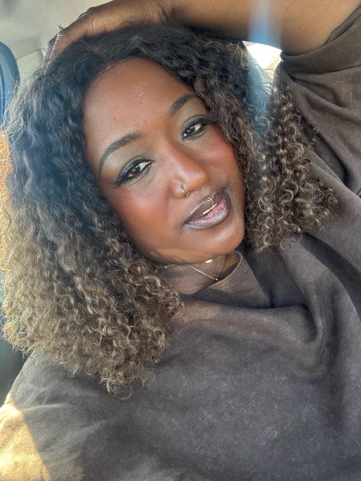 Image from ThickBella85 (@BellanovaBella)