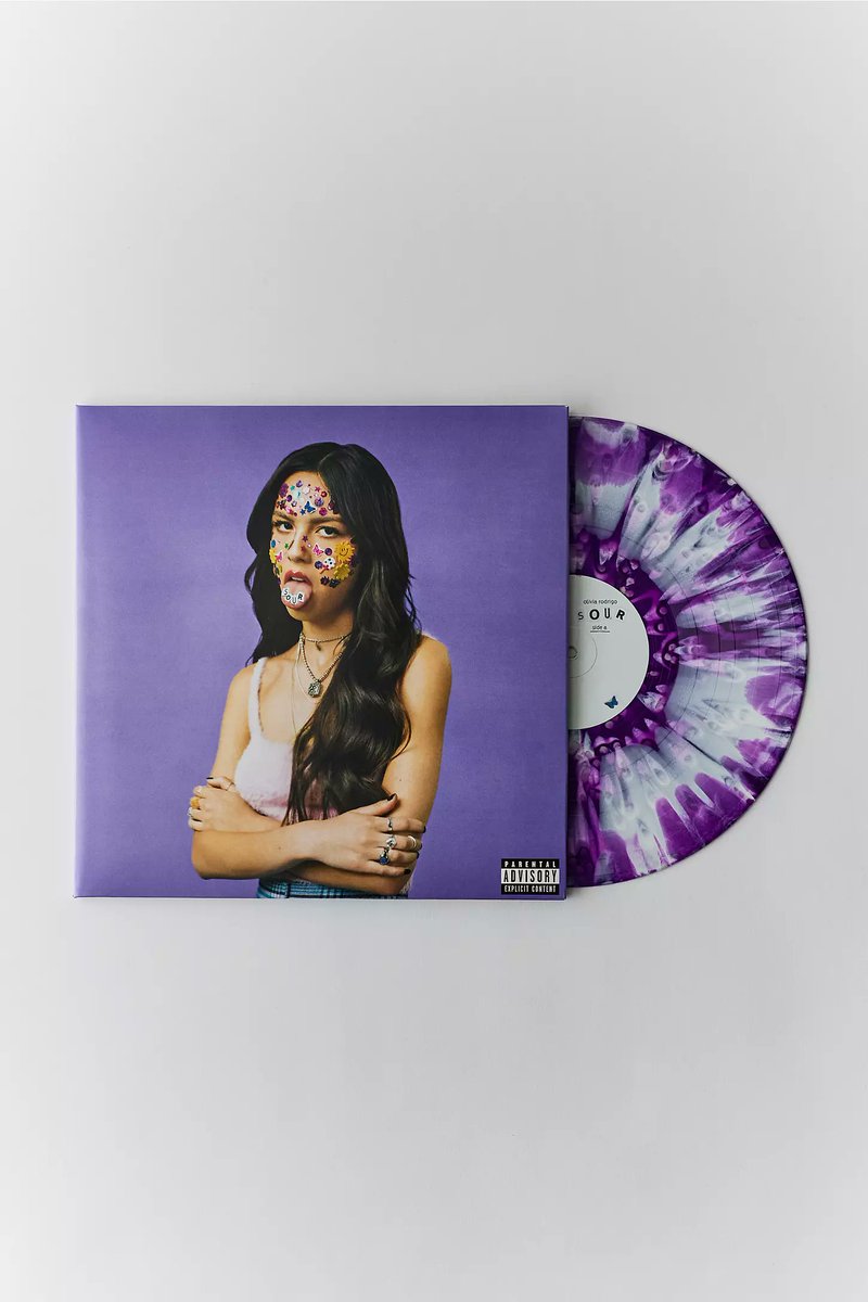 rodrigosdata's tweet photo. 🚨 Olivia Rodrigo’s “SOUR” and “GUTS (spilled)” Urban Outfitters exclusive vinyl variants are limited to just 5,000 copies each.

— “SOUR” is officially SOLD OUT. https://t.co/iR7JQPPU9K