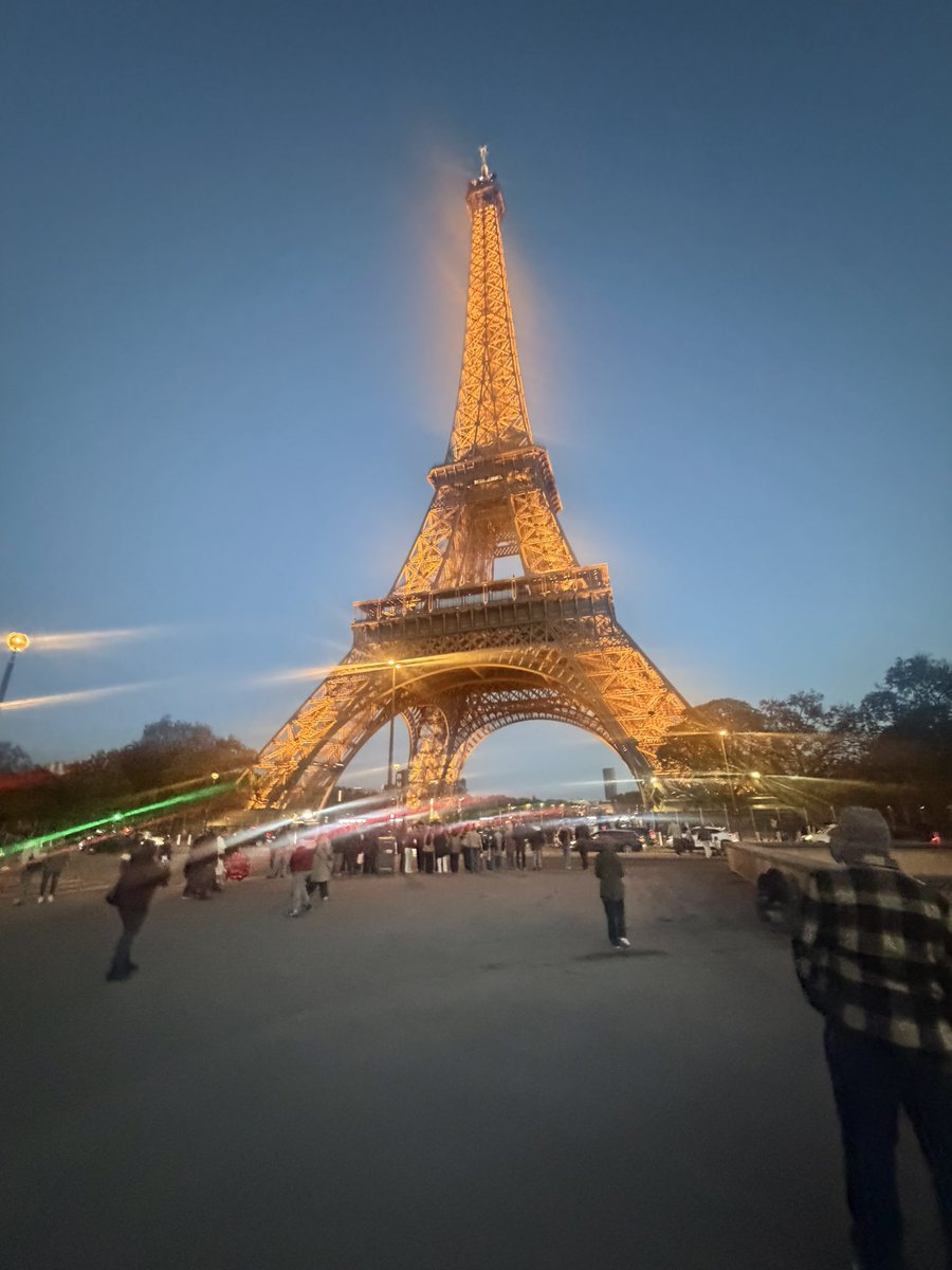 DaEdge1's tweet photo. From Paris with love! https://t.co/4RZJsUDUnb