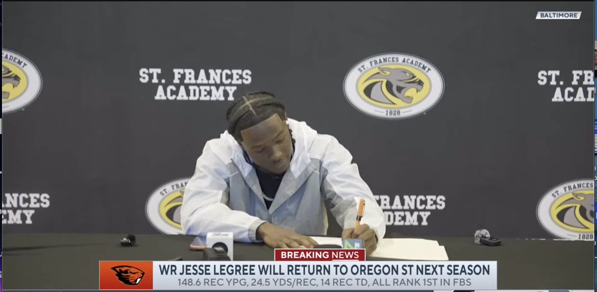 Rob__Paul's tweet photo. Oregon State star freshman Jesse Legree just announced on a YouTube live stream that he's returning to Corvallis for the 2027-28 season.

Legree by the numbers this season:
- No. 1 nationally in receiving yards (1,040)
- No. 1 in receiving TDs (14)
- No. 1 in YAC (485)
- No. 2 in forced missed tackles on receptions (15)
- No. 3 in yards per reception (22.6)
- No. 4 in yards per route run (4.48)