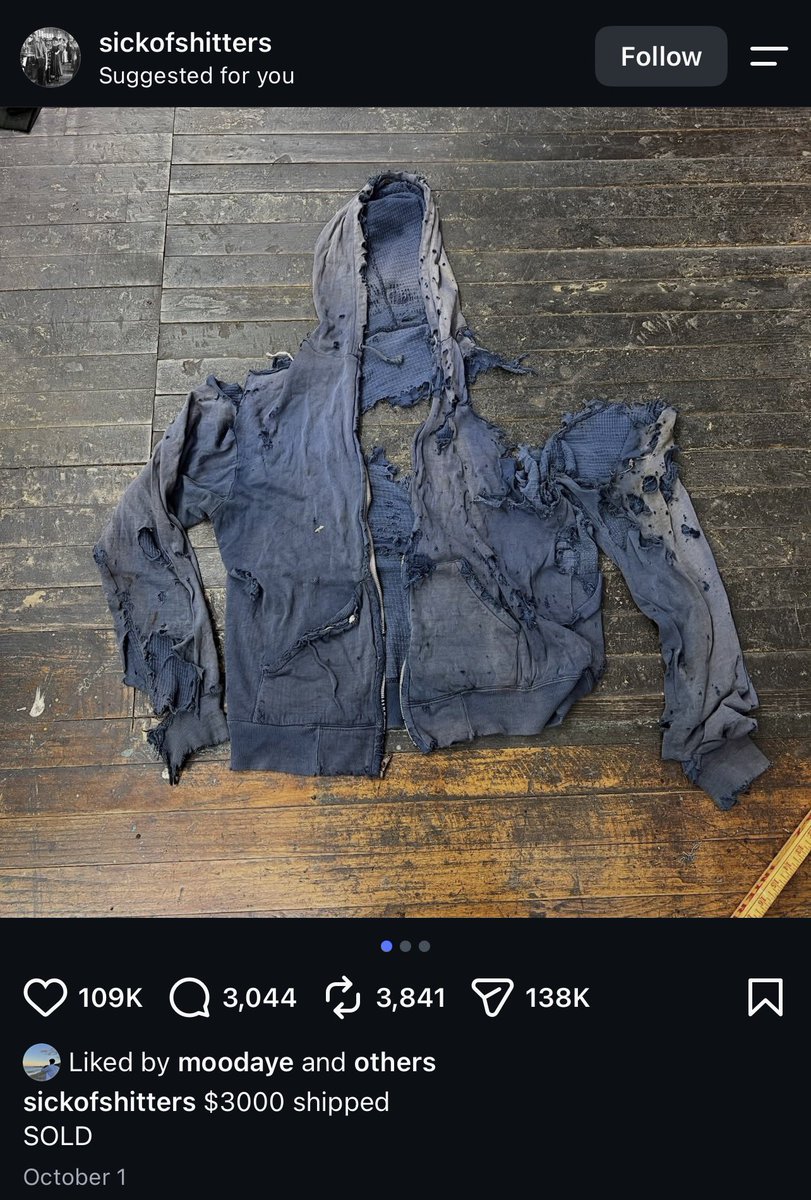 distain's tweet photo. Nigga got vaporized and they sold his shit 😭😭😭 https://t.co/gDWhcypbwX