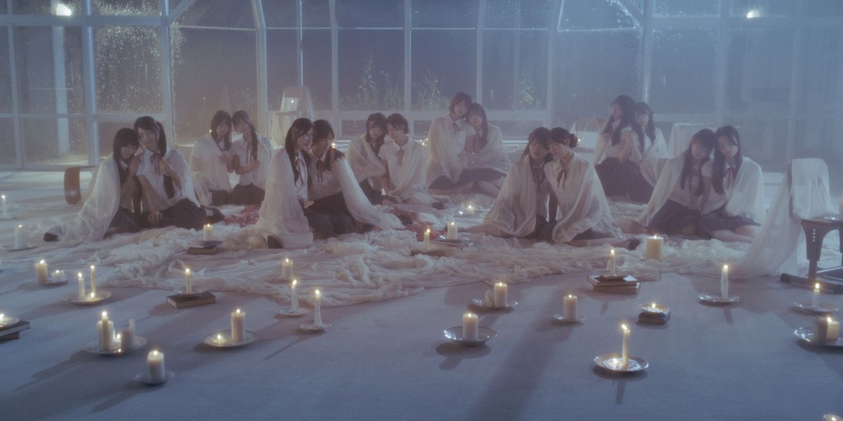 MusicCultureinf's tweet photo. メンバーの絆の強さを描いた Rain Tree初の全員曲「台風の夜」
悲願のMUSIC VIDEO メイキングで撮影の裏側公開！
🔗https://t.co/spr4QsoXmw 
福島県川俣町を舞台に描かれるノスタルジックな世界
雨に打たれながら踊り続ける16人に注目！

#新野楓果「ずっと夢見ていた、メンバー全員で一つの曲を歌うという夢が、「台風の夜」で叶いました。7月4日に掲げた2,500人という目標を、たくさんの方が一緒に叶えてくださったからこそ生まれた一曲です。16人でのMV撮影も初めてで、本当に楽しくて、忘れられない時間になりました。これからも皆さんと一緒に育てていきたい、大切な曲です」

#RainTree