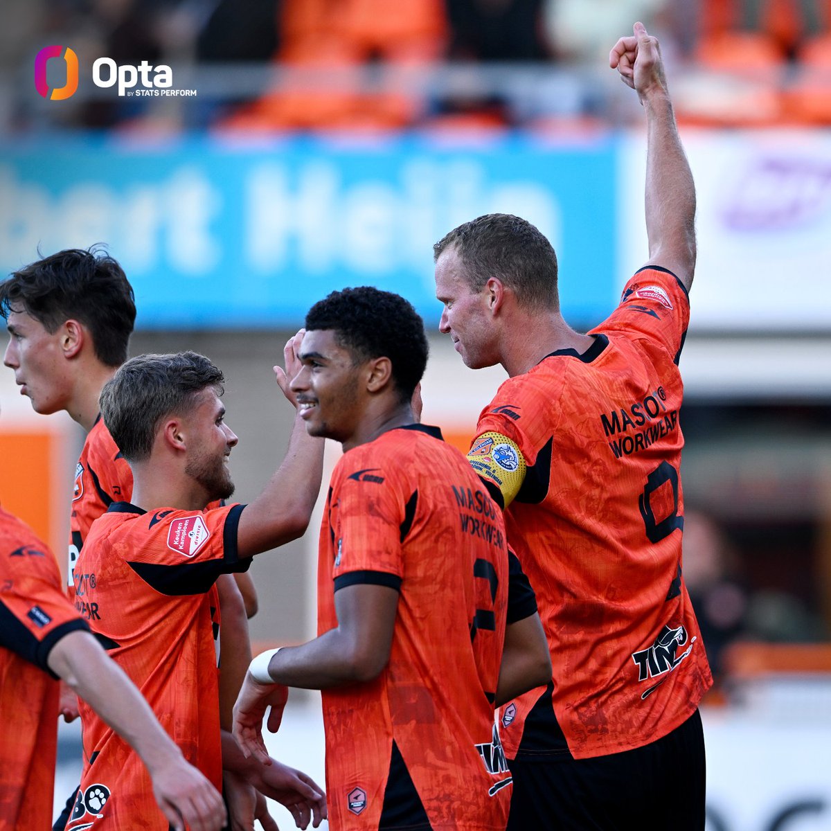 OptaJohan's tweet photo. 9:04 - @fcvolendam's Henk Veerman scored his sixth hattrick in the @1e_Divisie, with just 9 minutes and 4 seconds between his first and his third goal against Jong FC Utrecht tonight.

Propelled. https://t.co/qljHH0SZxm