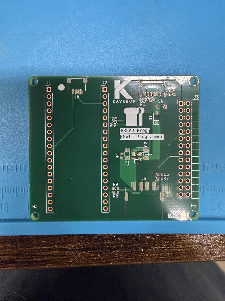 kavrous's tweet photo. Paste applied, time to assemble! https://t.co/xfvopoJeT7