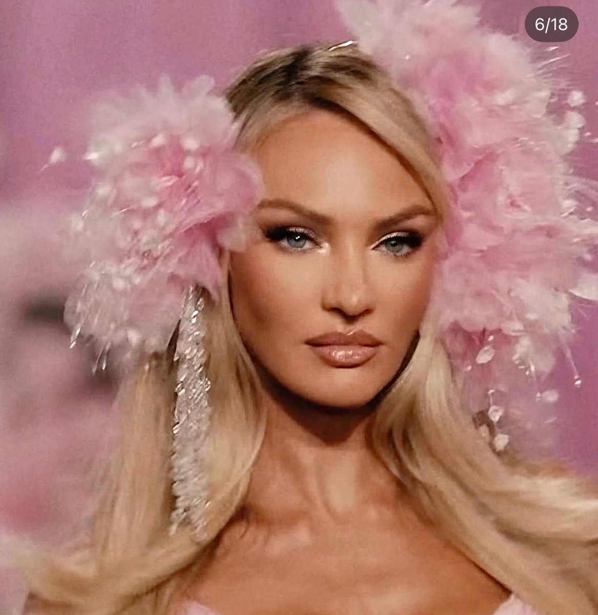 pYSLrada's tweet photo. Candiece Swanepeol at the Victoria’s Secret 2026 backstage https://t.co/5OG1r2MiOO
