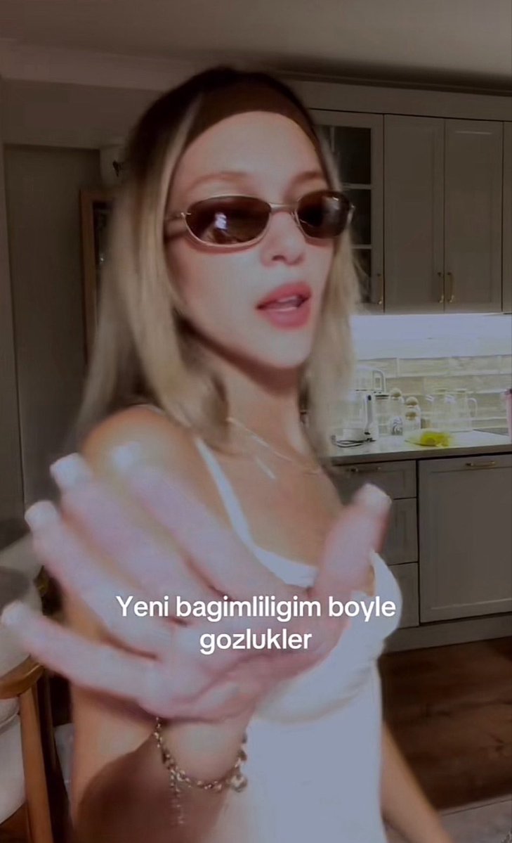 jsvenushine tweet picture