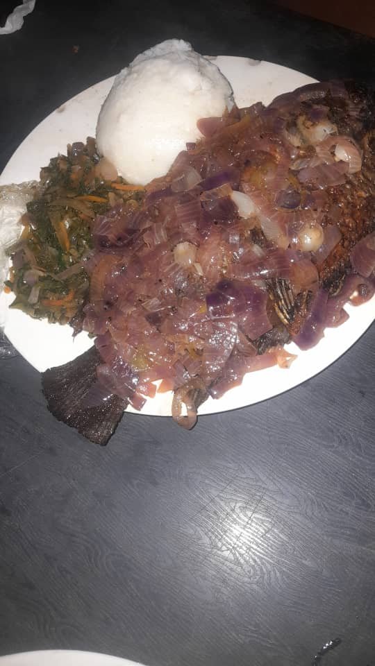 Rojabob26's tweet photo. Anzeni kwanza na chakula ndio tuje kwenye pombe https://t.co/kmlNQaiwKX