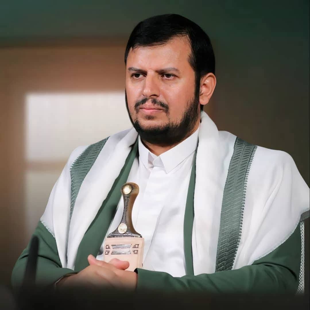 Jamal_Mran's tweet photo. مهما كانت التحديات والأحداث، فالله سبحانه وتعالى يرعى الأمة المجاهدة حتى لو قدمت من عظمائها وقادتها وأخيارها الشهداء، يرعاها سبحانه وتعالى لتواصل مشوارها برعايته العظيمة.

#السيد_القائد يحفظه الله https://t.co/B9EOdF2UY1