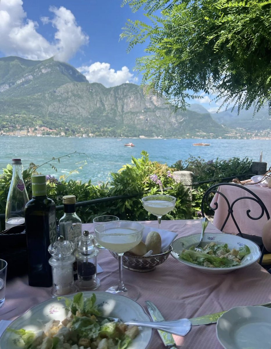 W0rld2026's tweet photo. Lake Como, Italy 🇮🇹 https://t.co/jFpU3uJobK