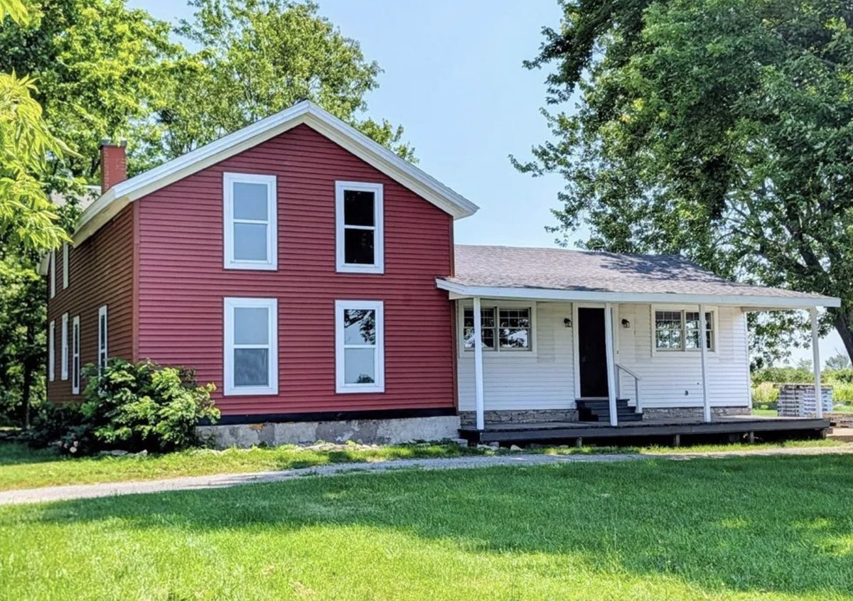 oldhouseunder50's tweet photo. 5/2 c.1820 #NewYork #Farmhouse and #Barn on 4.48 #Acres Near #1000Islands $199K.
https://t.co/Z5dPGgIQjY https://t.co/TuNYTphgHo