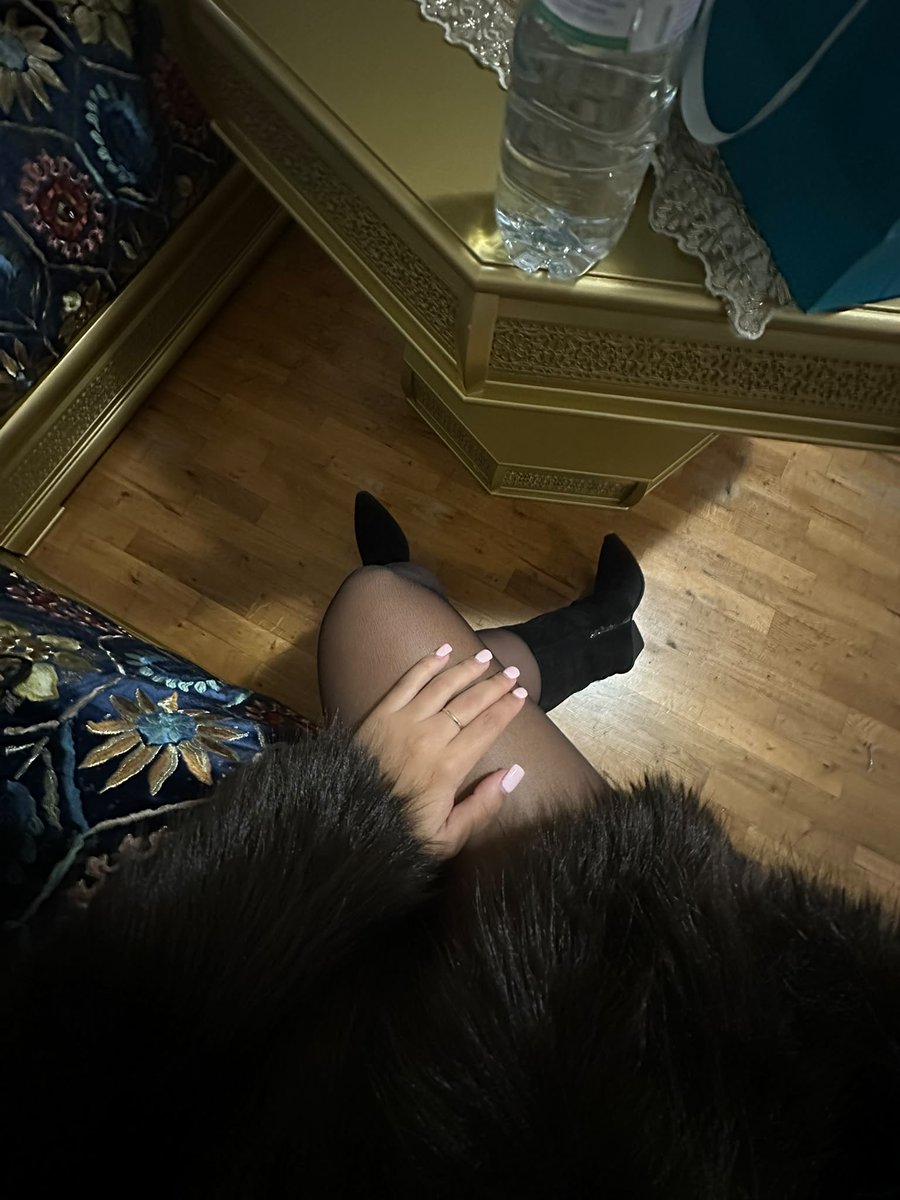 _Missmaghreb_'s tweet photo. Abbaiate e pagate cani 😈😈!! https://t.co/xkiXQ62b4F