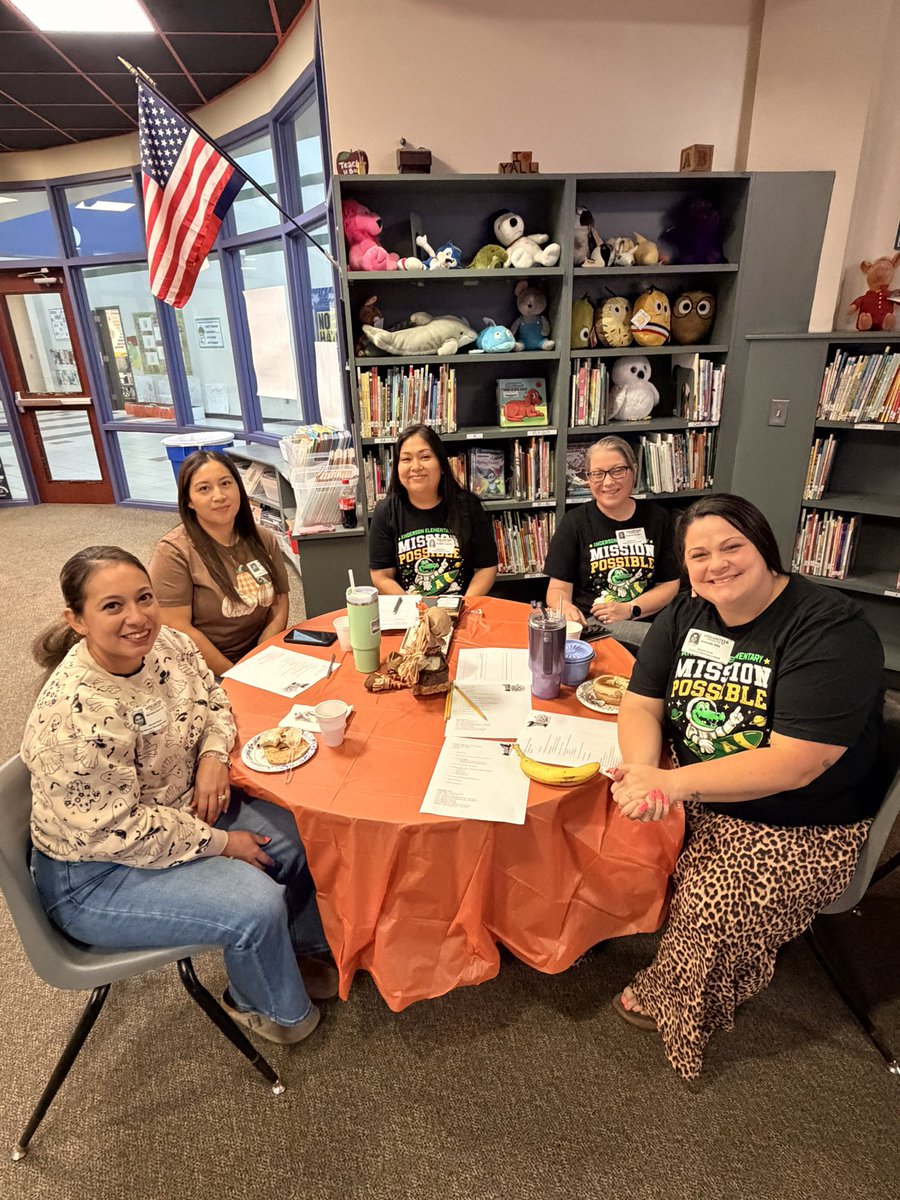 AEScounselor's tweet photo. It’s a beautiful day for Coffee Talk with the Principal! 💕☕️🐊@SpringISD @SpringISD_FACE @khristinashogan @KWilliamsDLD @NitaC1908 @AndersonGators @SpringISD_GCMH https://t.co/WSTVY70STs