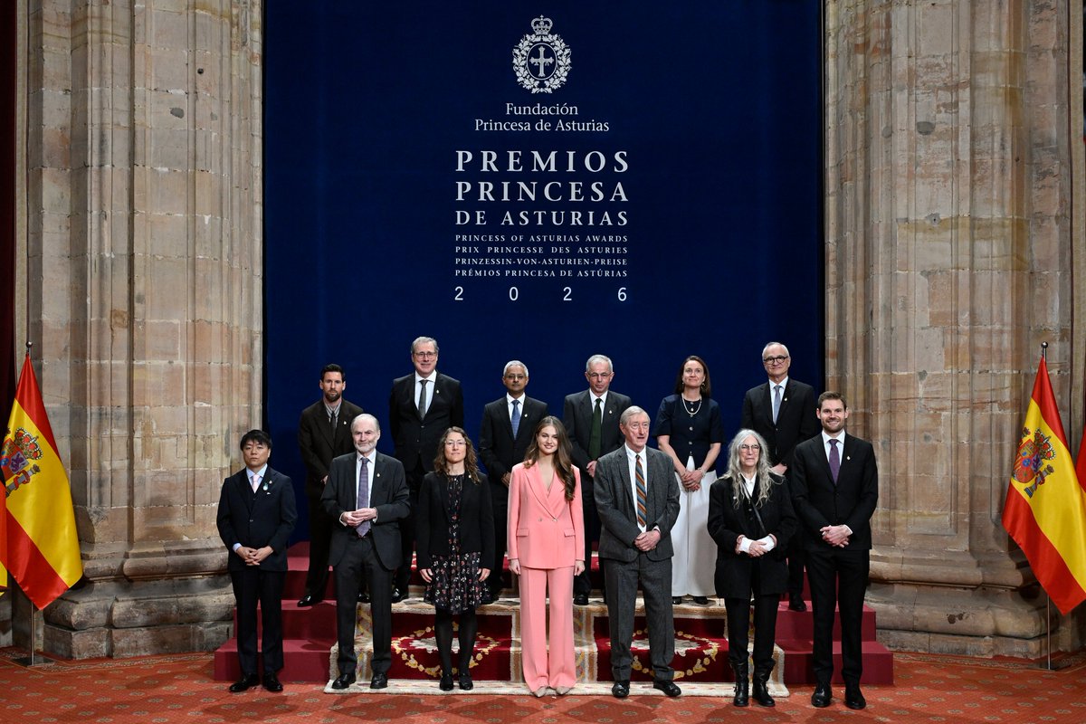 sanchezcastejon's tweet photo. Mi enhorabuena a todas y todos los galardonados en los Premios Princesa de Asturias 2026.

Con vuestro talento y compromiso, nos ayudáis a avanzar como sociedad.

Porque impulsar la ciencia, el conocimiento y el progreso es apostar por un futuro mejor, por un mundo más justo y por nuevas oportunidades para todos y todas.