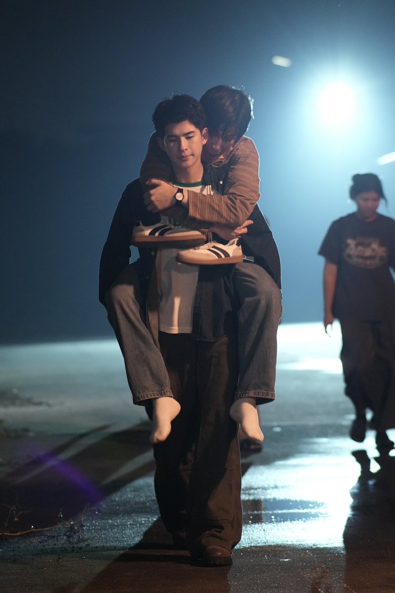 RoommateChaos's tweet photo. มวลรวมพี่หัวหน้าเผ่ากับน้องลูกเธีย 🫂💢😠🥰
#RoommateChaosQ16 🚪🛏️

Q16 l Roommate Chaos หอในหัวใจวุ่นรัก
#RoommateChaos
#GMMTV

@mmarkpkk @Tpkkrubs https://t.co/PRBnwgkNUl