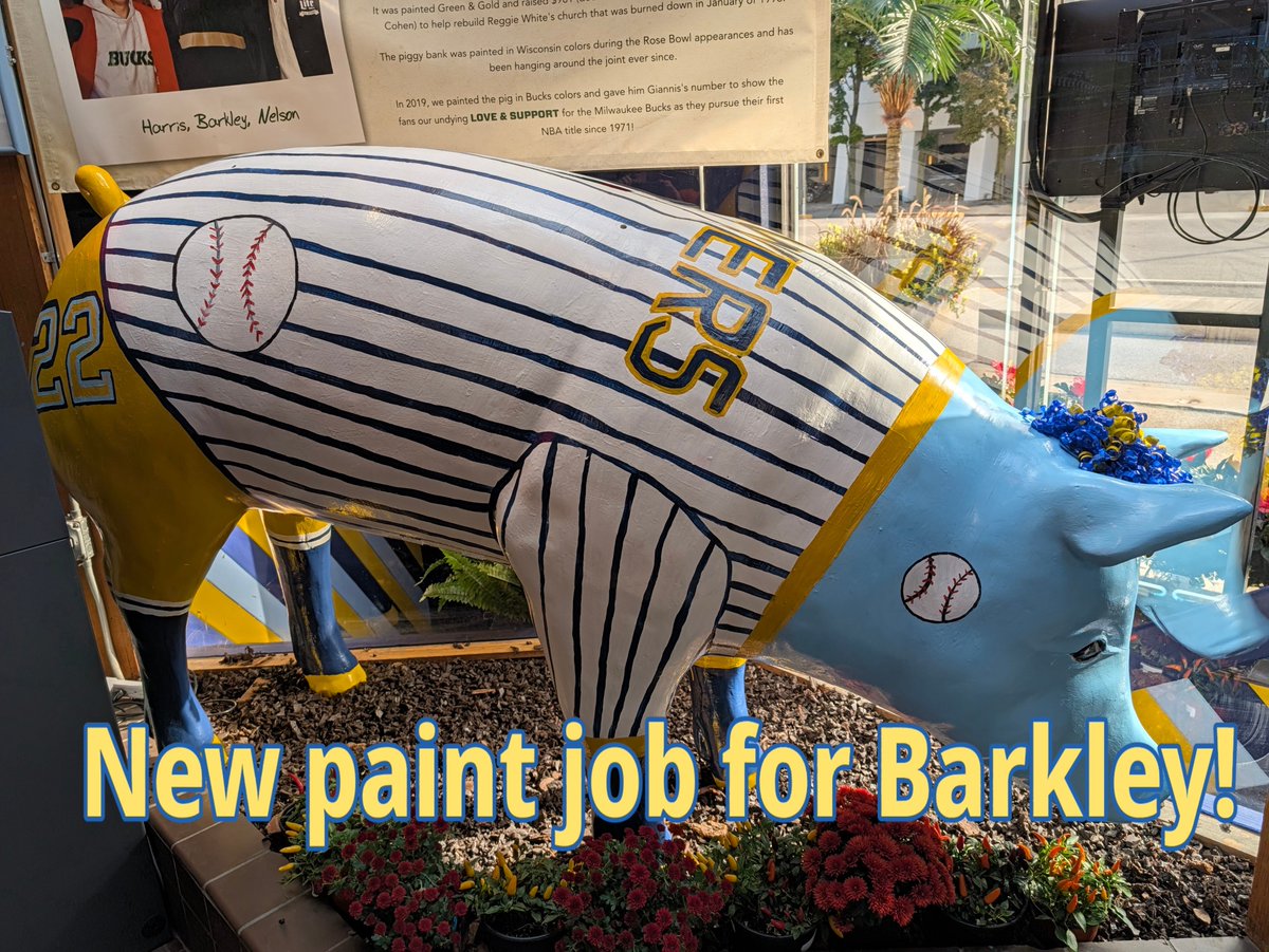 MajorGoolsbys's tweet photo. Check out the new Brewers themed artwork for Barkley the pig! 
We've also got a new mural outside and we're pouring $10 pitchers during every World Series game. You gotta be here!! https://t.co/XZF8BFTc0Q