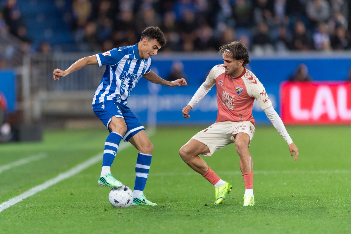 Alaves's tweet photo. ▶️ ¡En juego los segundos 45 minutos!

#AlavésMálaga https://t.co/T9nYKIfE8B