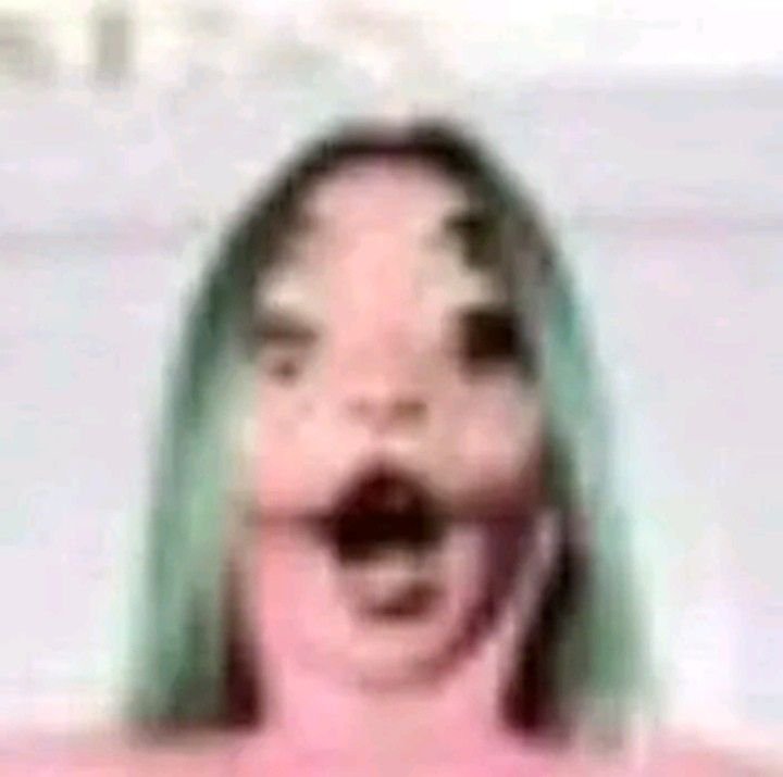 Max_elpotaxie22's tweet photo. Algo bueno de ser fan de Melanie Martinez es que si me llaman fan por moda se que es mentira porque ella nunca estuvo de moda/j https://t.co/o5d0AwugzW