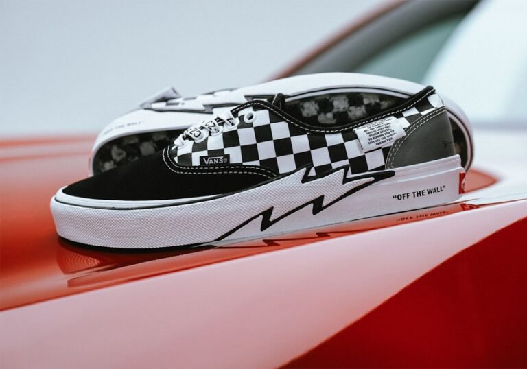 kickvaultgh's tweet photo. Custom crossover 🏎️ Coco Zurita’s Vans Authentic design inspires a unique custom Acura ADX.
​Thoughts? 👇
​@Vans @Acura @SneakerBarDET
​#KICKVAULT #Vans #Acura https://t.co/SLtWWwzTn4