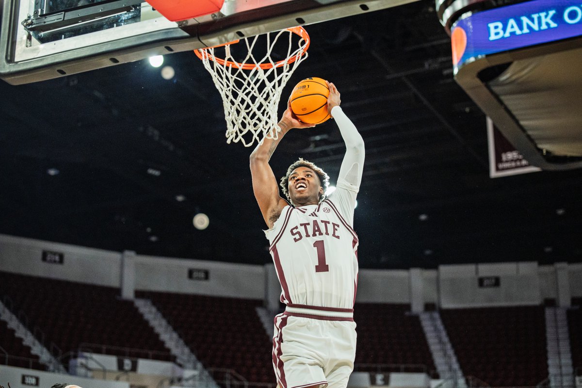 HailStateMBK's tweet photo. First half 📸 https://t.co/lapQCUhLa2