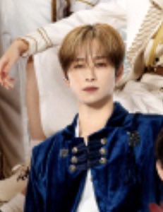 tky__mini's tweet photo. かっこよくて流石にこのビジュのうちわ持って楽しみたい🥹 https://t.co/oEhlPrmWqr