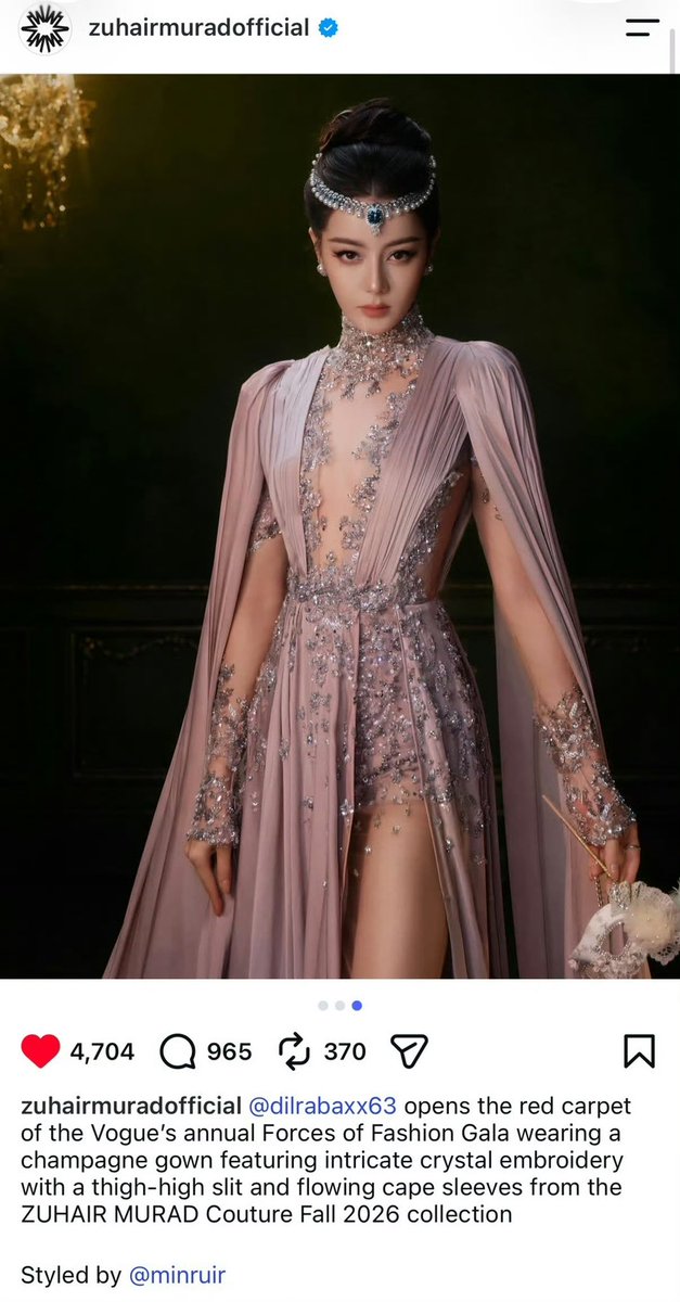 Pank_Blue's tweet photo. Zuhair Murad ลงรูปเร่อปาทั้ง IG/Facebook และทาง founder&amp;creative director ก็ลงอีก 1 โพสต์ 👑👑👑👑👑👑

มีลง story IG ของแบรนด์และทาง founder ก็แชร์ไปด้วย 😊 https://t.co/r31fCr7Khe