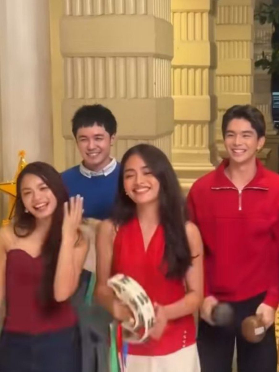Beaedits11's tweet photo. Ang cute nilang apat, parang magkakapatid ang vibes nila.❤️ https://t.co/RowSJ6pQ8A