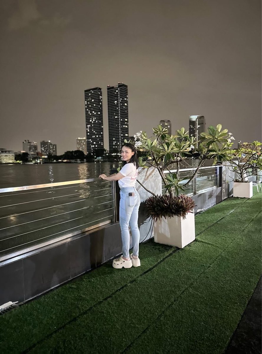 Benyapa401's tweet photo. คิดถึงตอนอยู่ในเมือง แต่กลับบ้านเราสบายใจกว่าเยอะ https://t.co/e9Y530dN4u