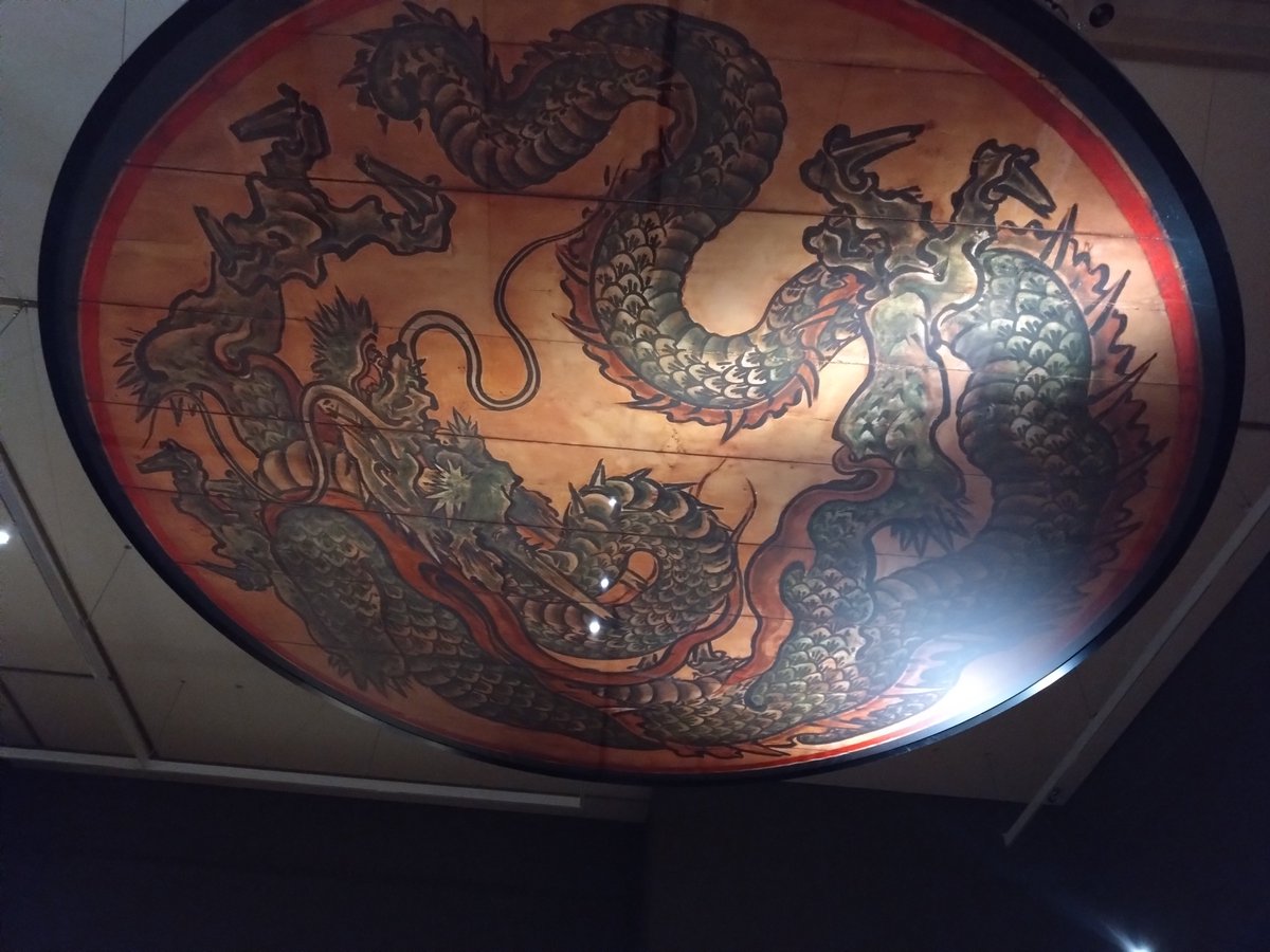 lunag7474's tweet photo. 芸術の秋🍁
昨日は大徳寺展に行ってきました✨️
国宝や重要文化財ばかり✨️日本の宝も圧巻で素晴らしかった✨️一部写真撮影OKな所もあり😊期間で展示品も変わるみたいだからまた行けるといいな。
椅子に座ったまま体験できる座禅で龍光院の住職の方に警策で叩いていただいたのも貴重な体験だった https://t.co/jpxIHtlehK