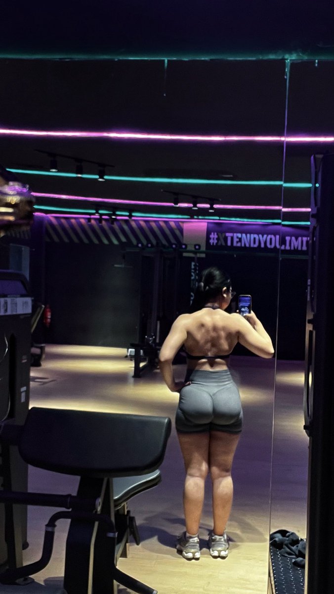 onigeeyi's tweet photo. me likey my back progress so far https://t.co/up1IWZQjYX
