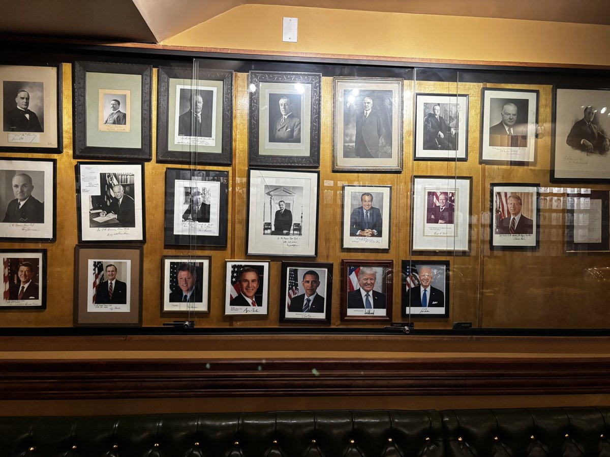 brian_rifkin's tweet photo. Hey #NephJC why aren’t you at the Denver Press Club?! Very cool vibe 😎
Come early before it gets super crowded https://t.co/8D8oNnegsk