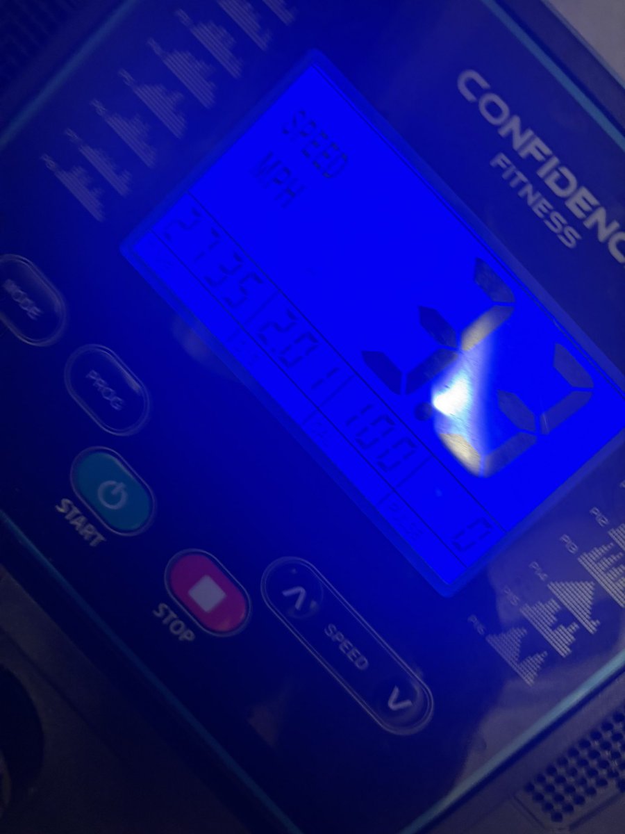 apple_sauce09's tweet photo. meow burned ~100cals so that I can go munch on some grapes 🤤 I’ll have to walk again later though… these grapes better be worth it https://t.co/4KGgFyjQyY
