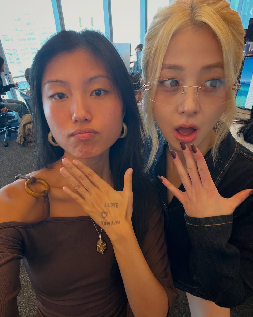 huhyunjinpics tweet picture