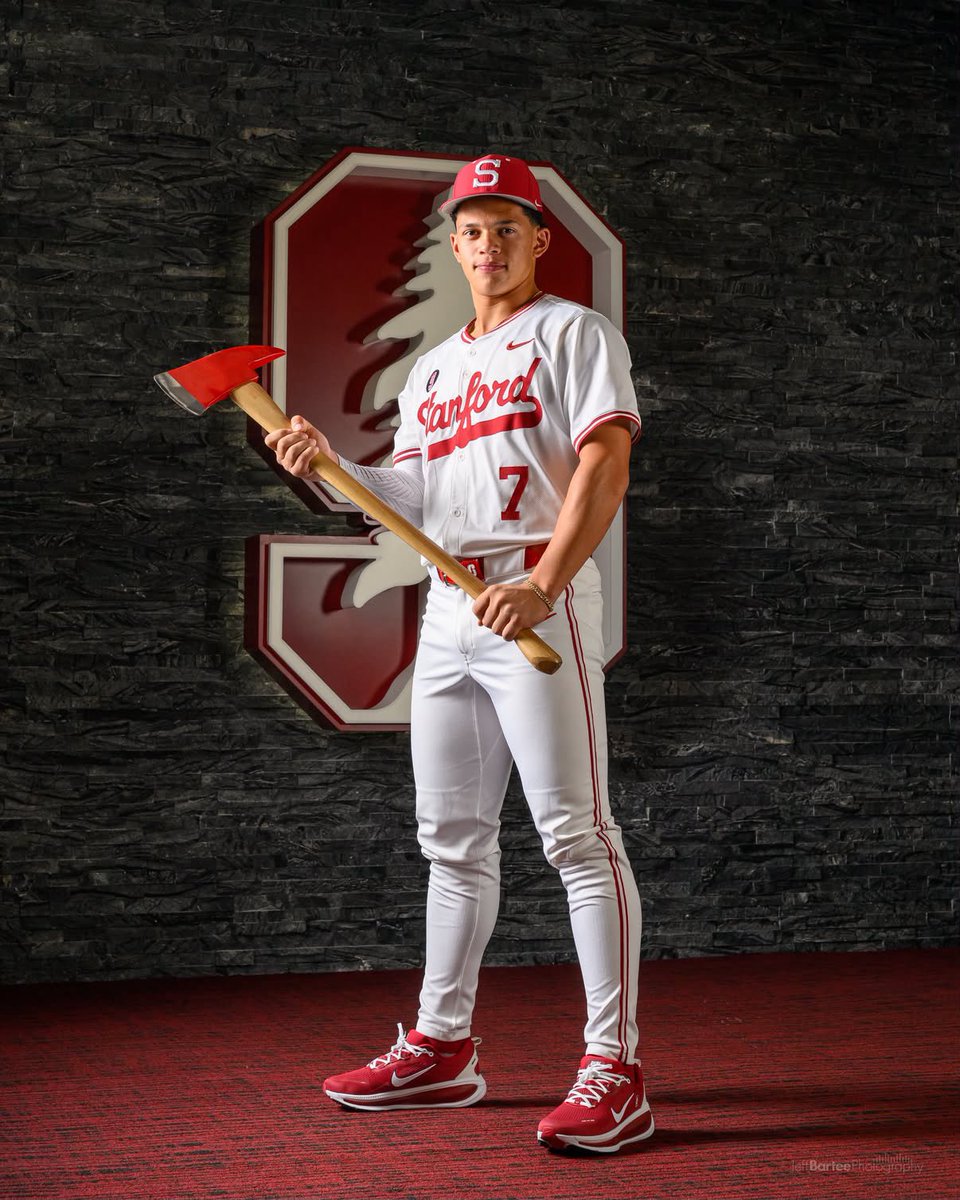 bsblbuzz's tweet photo. BREAKING: Jacob Gray has announced his commitment to Stanford. 

Gray is ranked the No. 28 overall player and the No. 6 player in California in the class of 2028. https://t.co/7Uigp0fBl2
