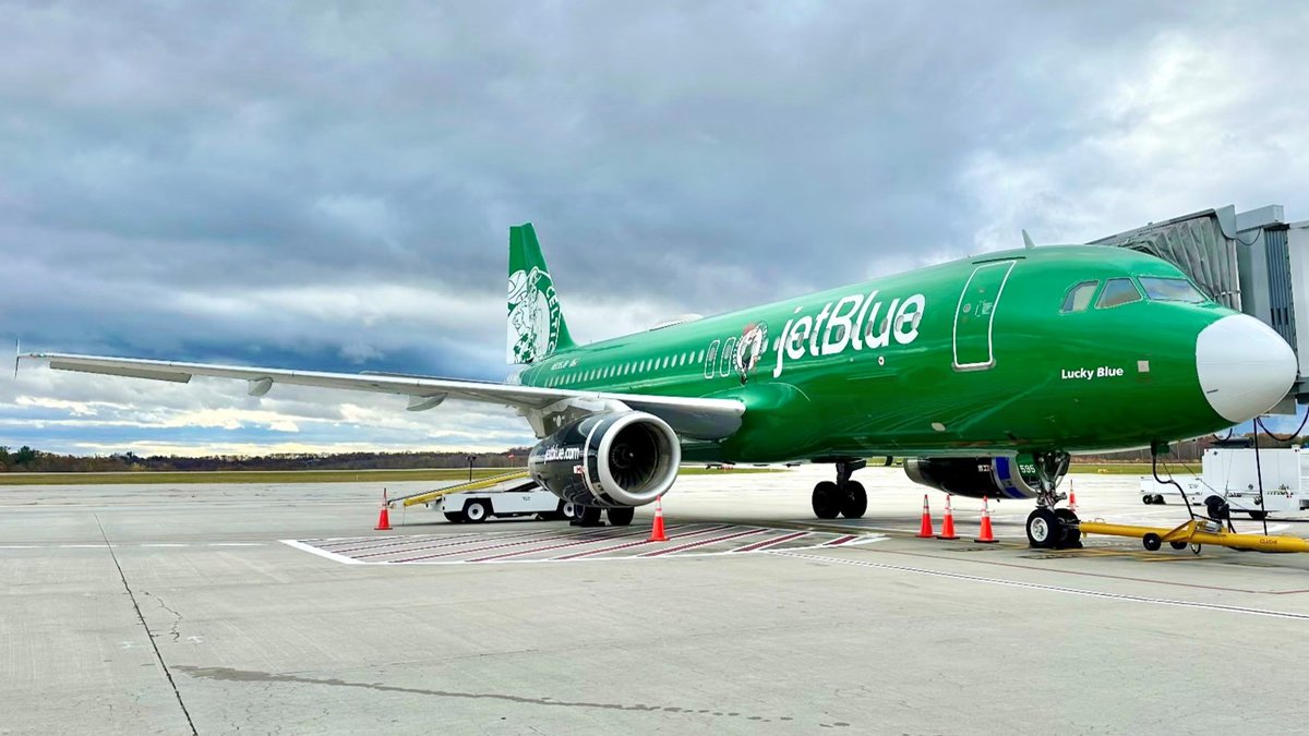 FlyWorcester's tweet photo. Let's go @Celtics! #fridayflyday https://t.co/MNDjMlmIz4