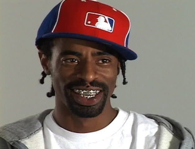 whatdotcd's tweet photo. Can't explain to you what it meant to be a 19 year old black kid from the midwest who moved to the Bay for school. 

Dominant american culture at the time was G-Unit and all of a sudden I'm walking into rooms full of black dudes on ecstasy making the best music ever, and you'd go from a sideshow to a @Dirtybird party. FORMATIVE.