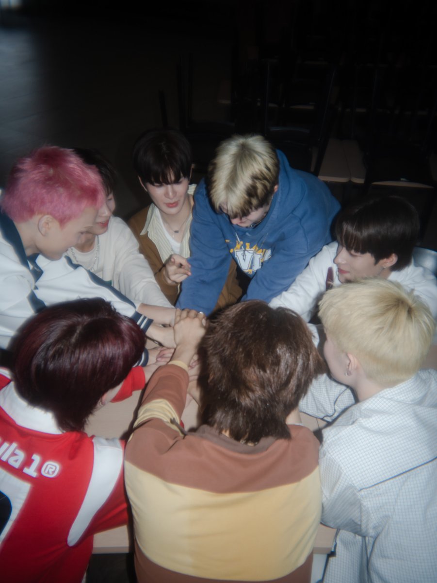 Faviq_gnest's tweet photo. BOPPiNG but make it a photo dump 🫵

#FAVIQ_BOPPiNG
#FAVIQ
#GNEST https://t.co/A9xnZHieTu