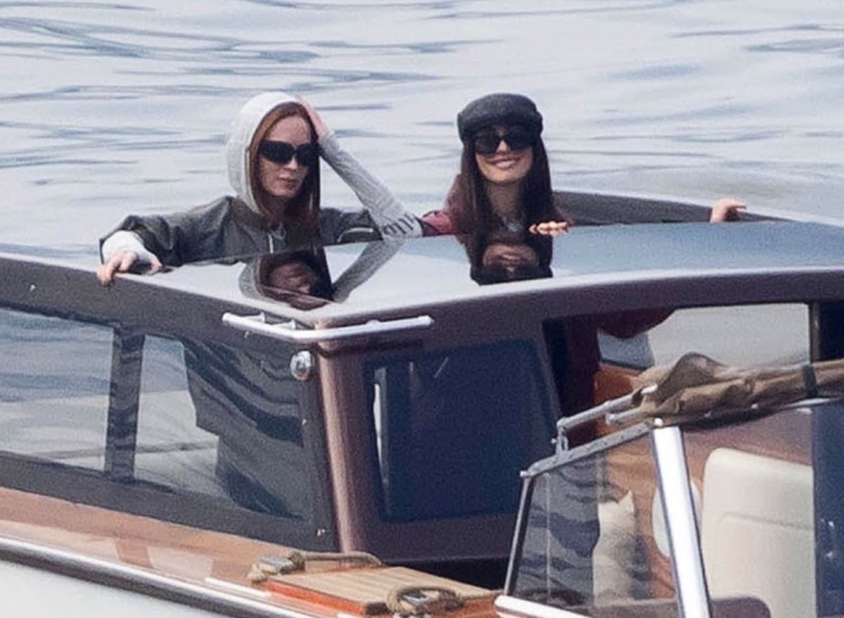 maximilfiles's tweet photo. andy smiling like an idiot after teasing emily while emily just looks so done with her 😭 https://t.co/17rfO0NPuh
