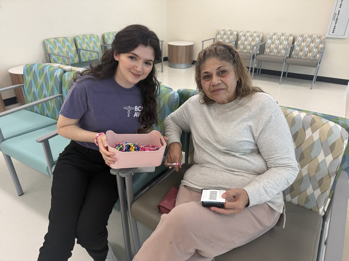 harrishealth's tweet photo. Medical students from Baylor College of Medicine's Association of Women Surgeons handcrafted and delivered breast cancer awareness bracelets to patients at Harris Health Smith Clinic, honoring their journeys and offering support during Breast Cancer Awareness Month. #harrishealth https://t.co/hEVqTrBFyg