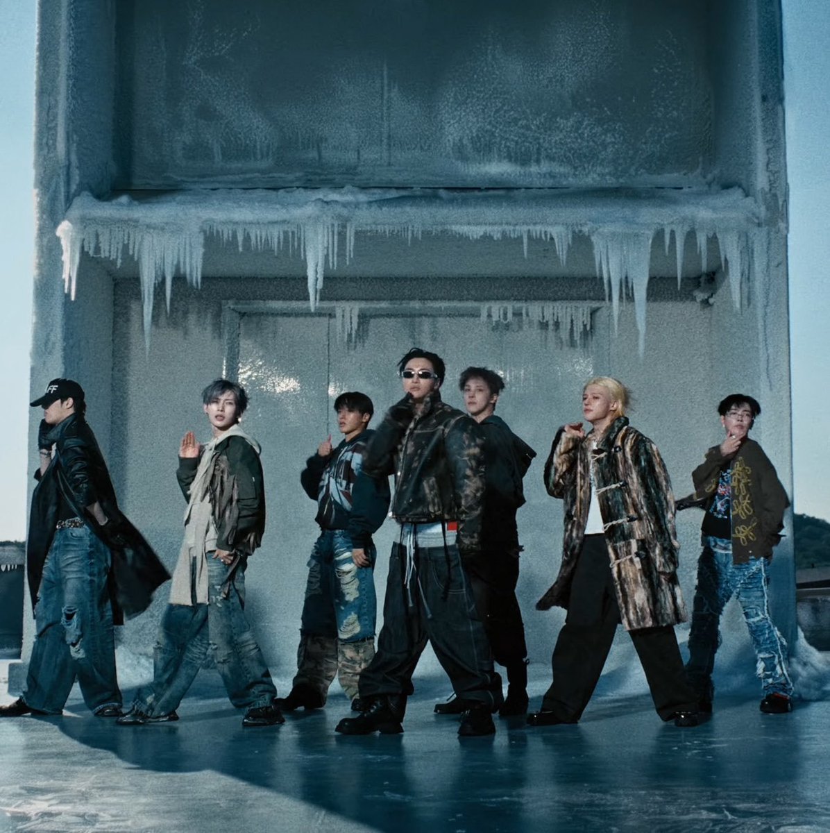 ateezglobal_'s tweet photo. “Drip” debuts at #1 on the Worldwide iTunes Song Chart.

#ATEEZ #에이티즈 https://t.co/PQnstKcMe0