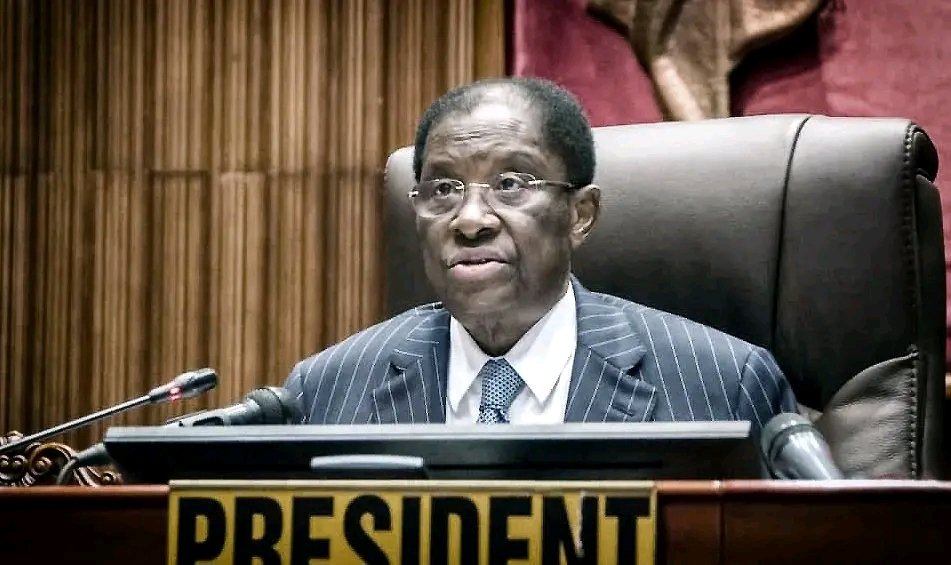 pascalHaba159's tweet photo. Arrêté ce matin, Alexis Thambwe Mwamba a été libéré après une perquisition menée à sa résidence privée. https://t.co/F30nAnRmPj