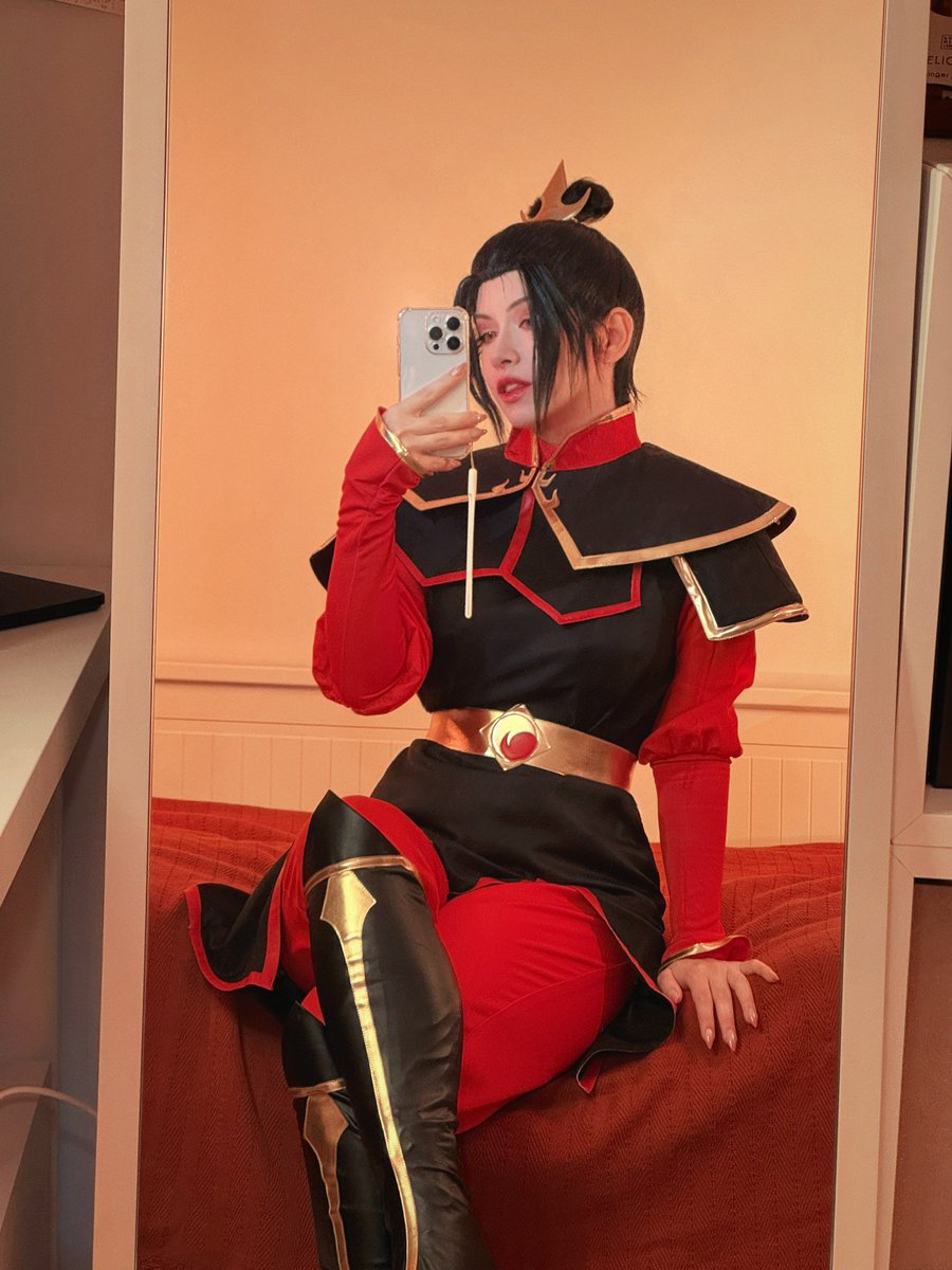 BakaChi_cos's tweet photo. Think you can handle a little fire? 😏🔥
#Azula https://t.co/wkU6MwM4Mk