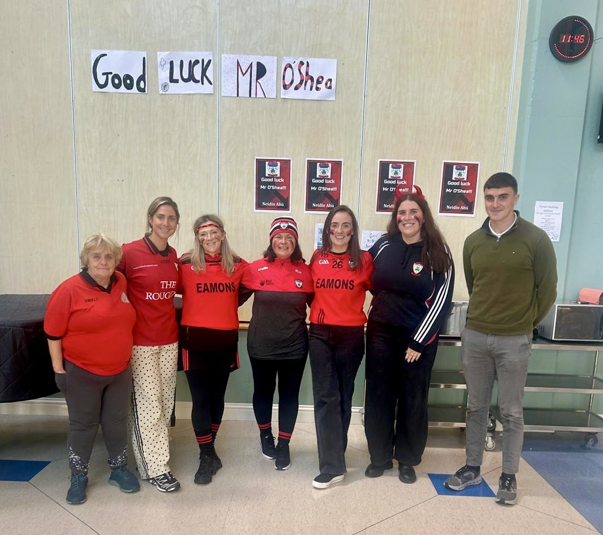 kenmaregaa's tweet photo. The excitement is building ... 🔴⚫️

#gaa #countyFinal #kenmare #kerry #OneClubOneTown https://t.co/Cq4GmcYWMK