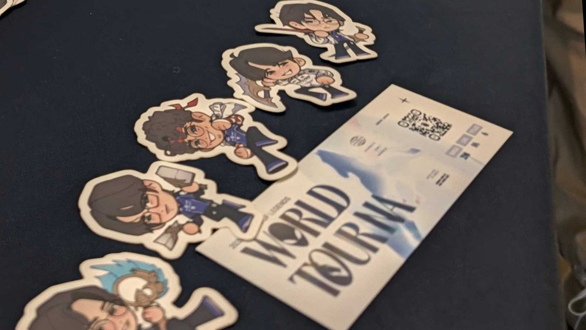 luzufu's tweet photo. if you're in tx please stop by and pick up some very amazing stickers drawn by @sakaruii https://t.co/NVOs32X8gC