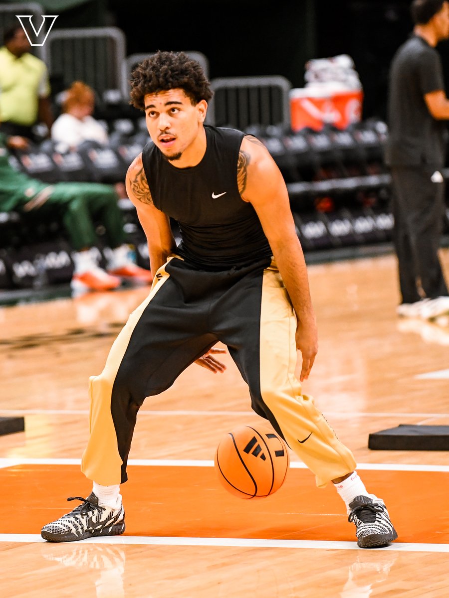 VandyMBB's tweet photo. pregame frames https://t.co/t9dPdgCxzx