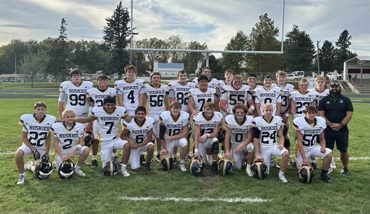 srchuskies's tweet photo. The Huskies get the win with a score of 30-27 over Aquinas. The Huskies win the District Championship with the victory, which is three District Championships in a row! Now on to the playoffs! Matchups will be announced at 8:00am tomorrow morning. https://t.co/sgQBNu16KT