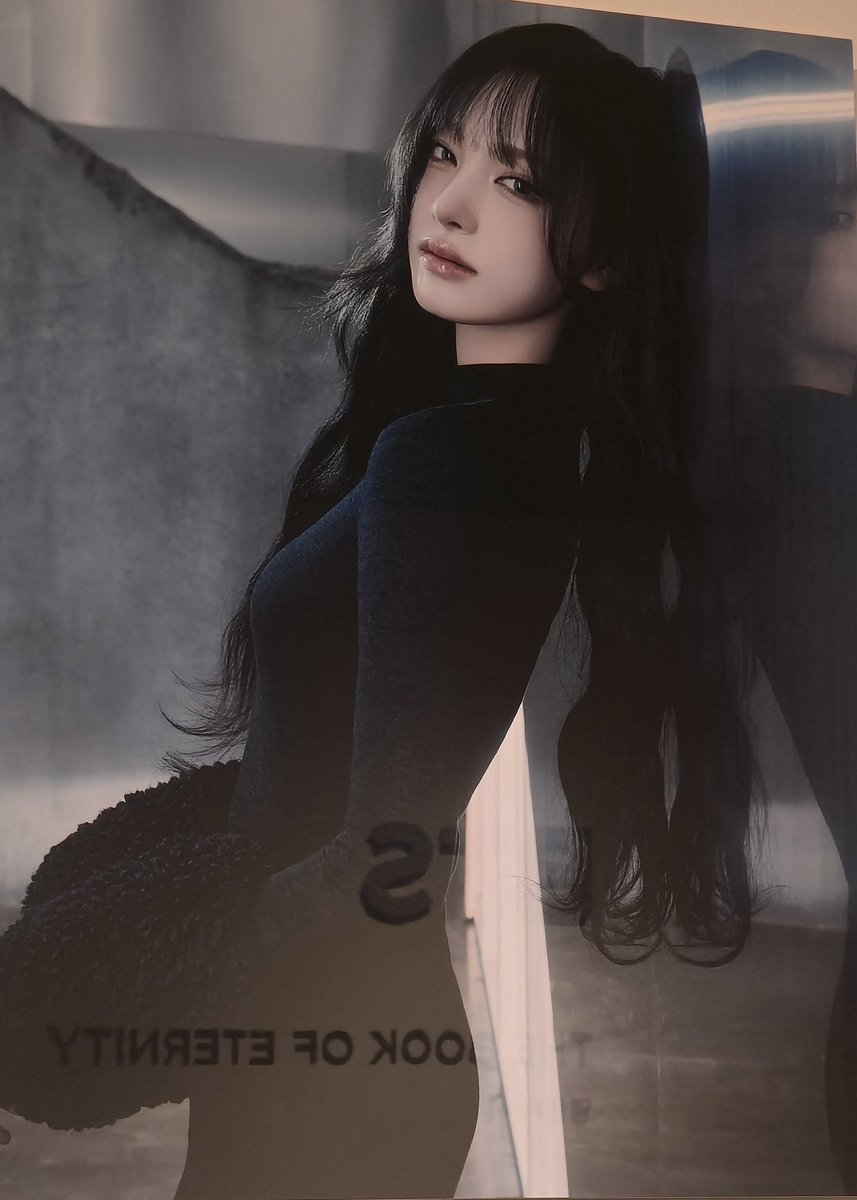 jiwonsdaily's tweet photo. MOTHER https://t.co/KEQcIXavR2