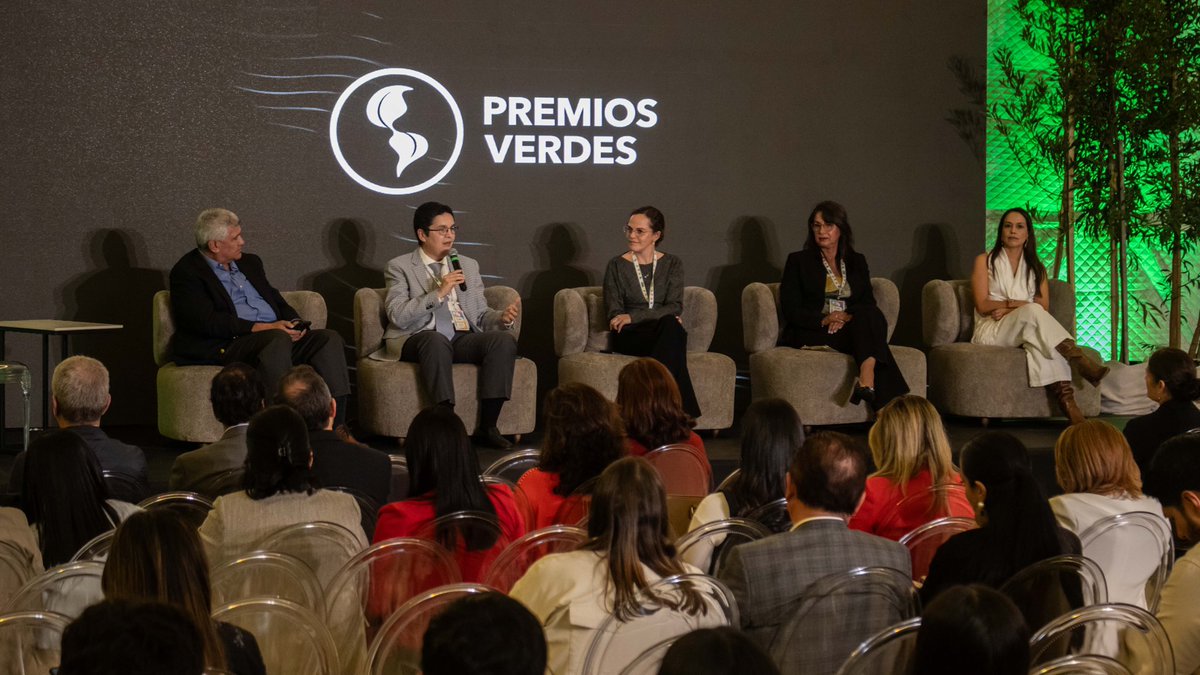 espol's tweet photo. #ESPOL reafirma su compromiso con el medioambiente participando como Universidad Oficial en los Premios Verdes 2026, celebrados en Cuenca. 

Conoce todos los detalles: https://t.co/a8tTH3xzGM https://t.co/stIvFxRMQI